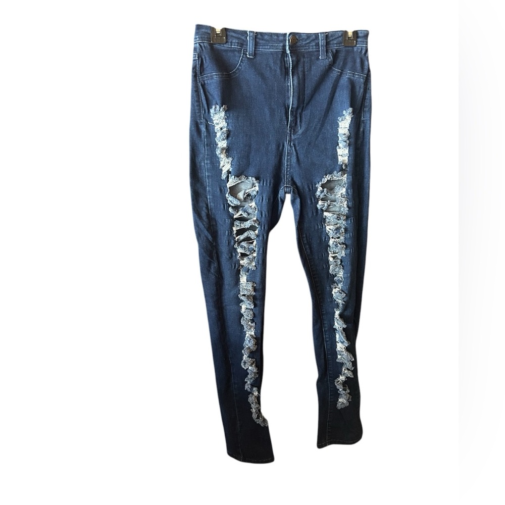 Woman’s  Distressed Blue Jeans Hi -Waist Sz 1X 
30” Inseam